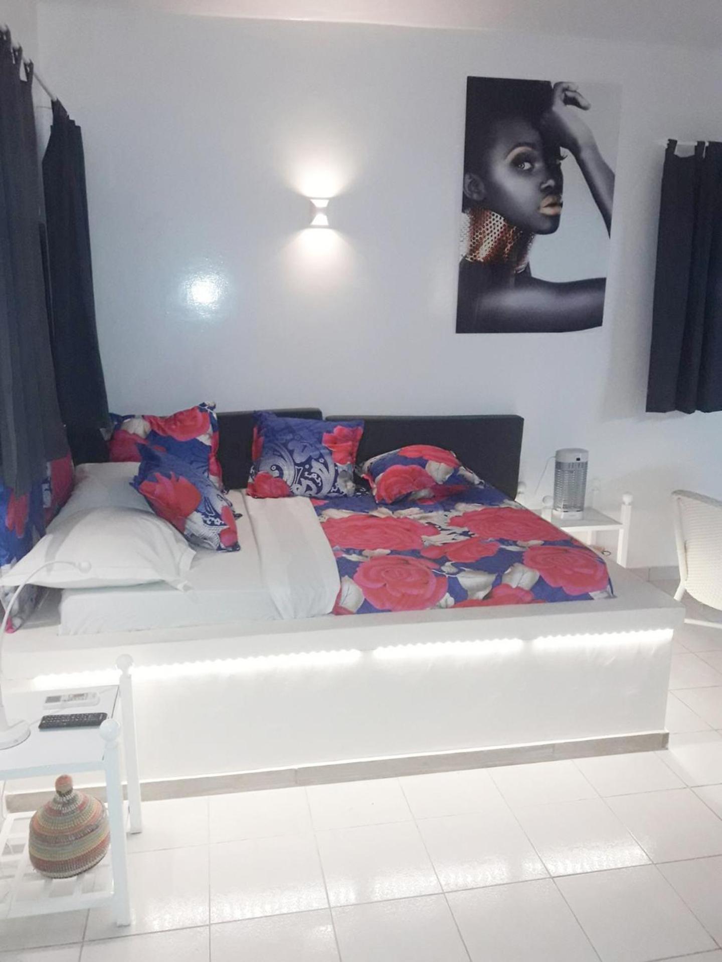 Studio Lipstick Saly Exterior foto